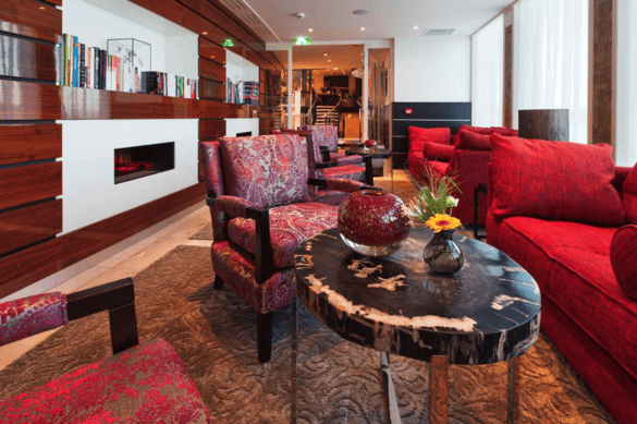 AmaWaterways AmaVenita Library.png